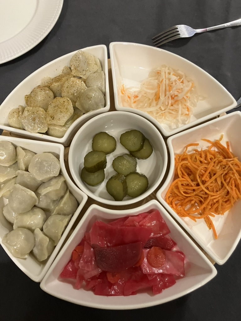 Heimischer Genuss: appetizing display of shop products