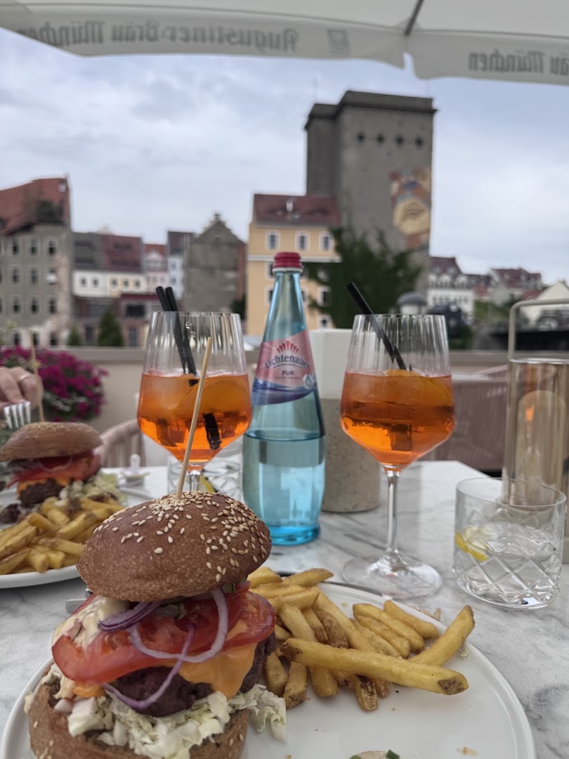 Restaurant Vier: appetizing food and nice atmosphere