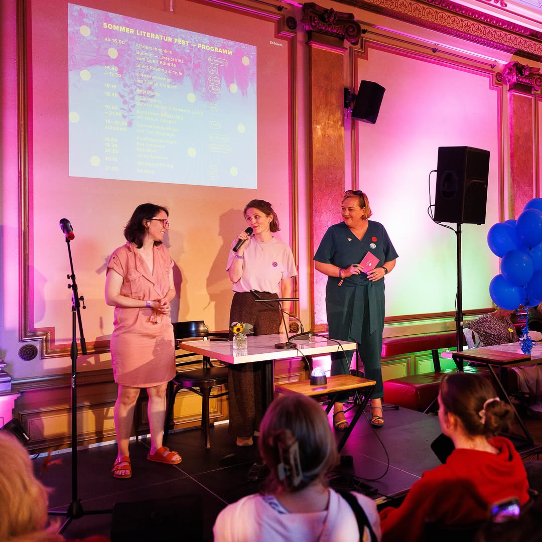Buchhandlung im Literaturhaus: event atmosphere and venue