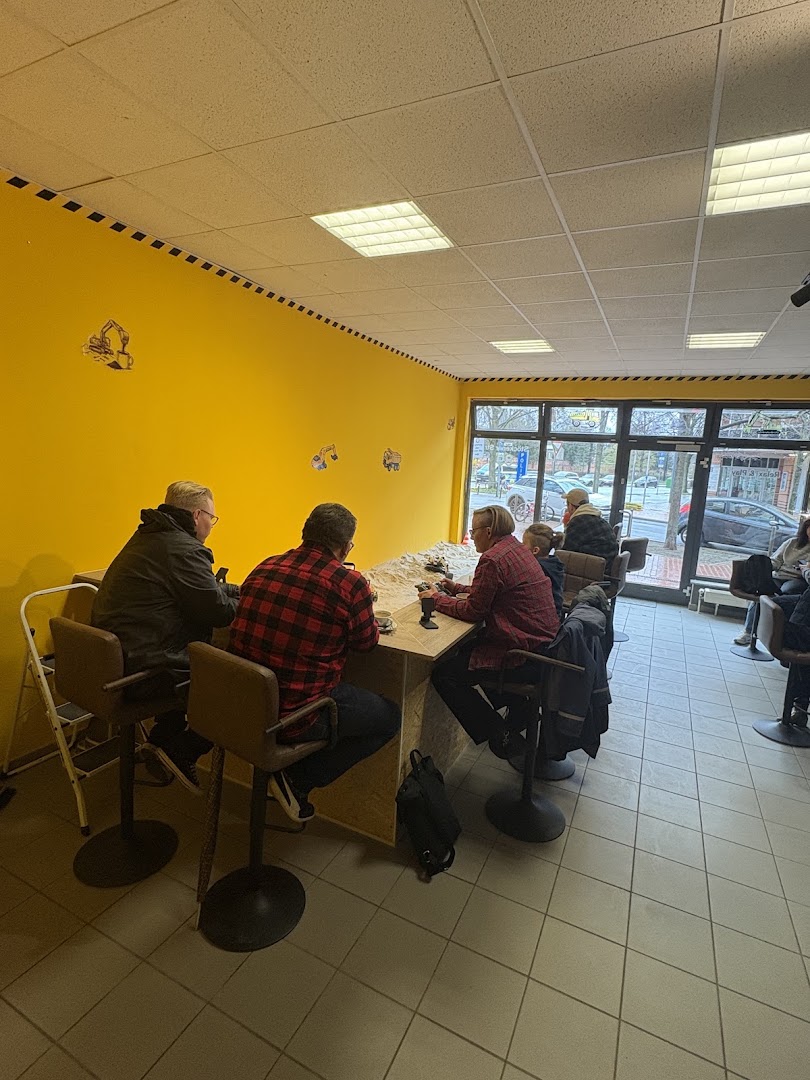 Bagger Café: venue atmosphere and customers