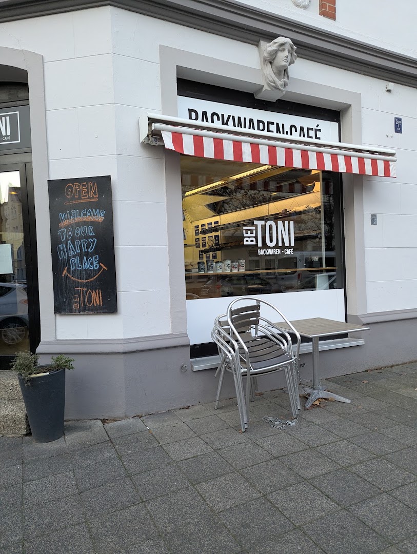 Bei Toni: clear exterior shot of venue