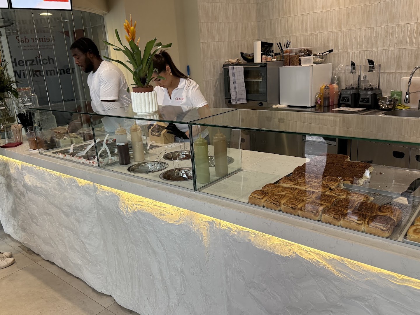 Clyde Cinnamon Roll's and Co.: clear view of shop products