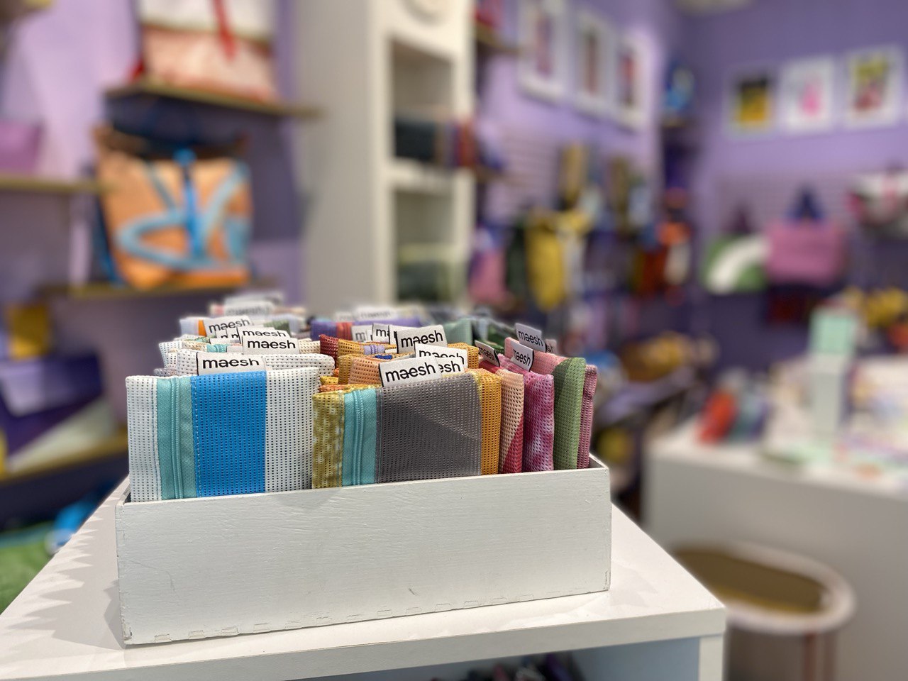 maesh and friends Concept Store: attractive product display photo