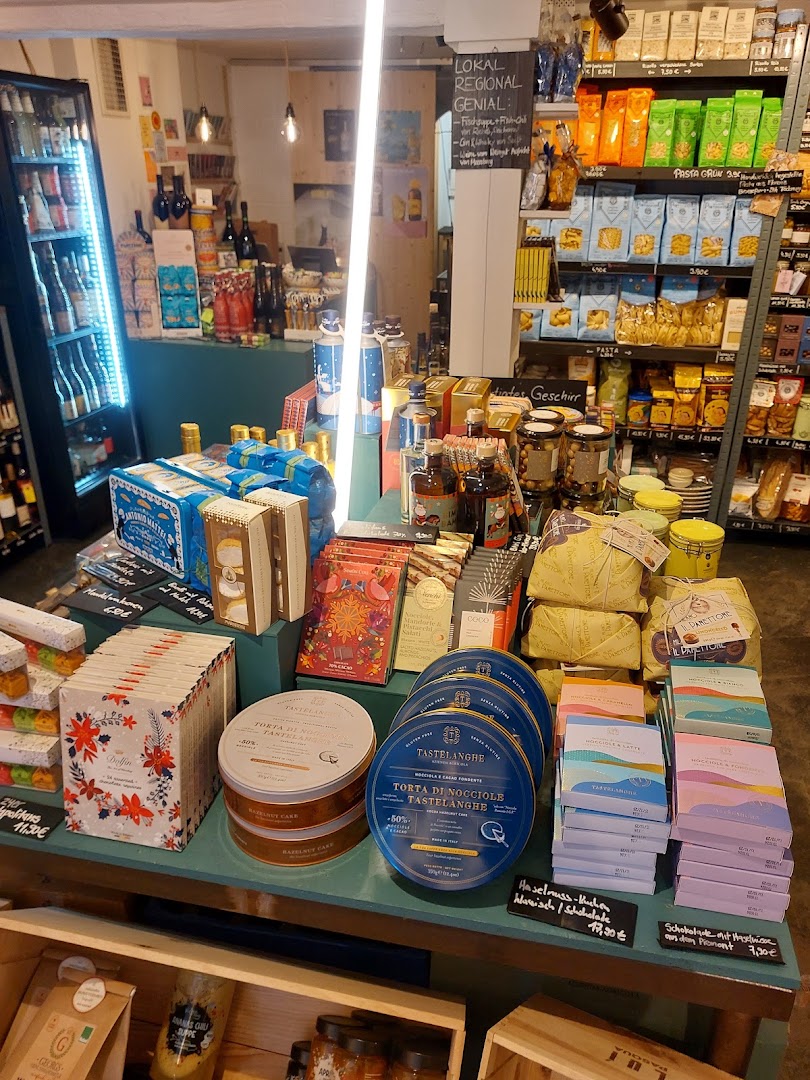 Genusskessel: clear display of shop products