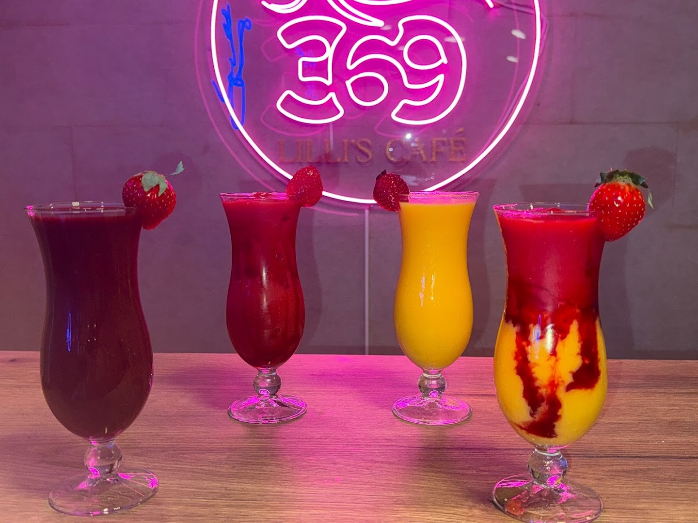 369 Lilli's Café: appealing photo of venue drinks