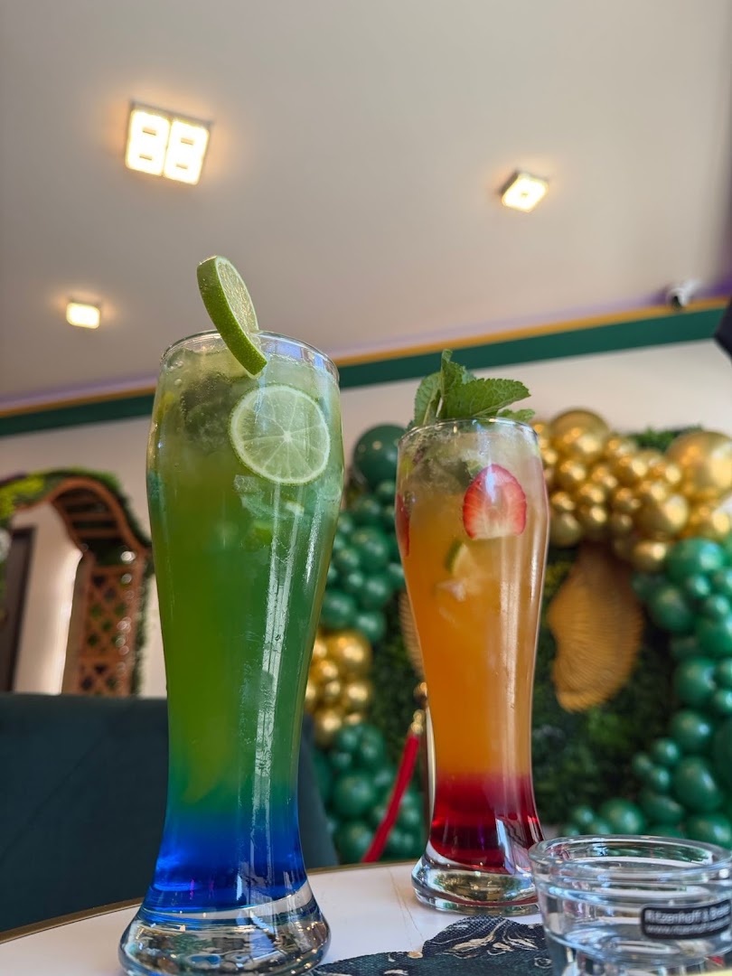 369 Lilli's Café: high quality, appealing drink photo