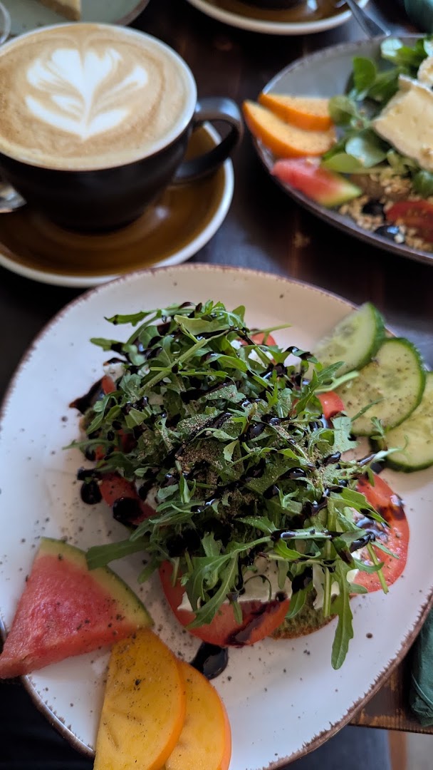 Café Später Vogel: appetizing, high-quality breakfast food photo
