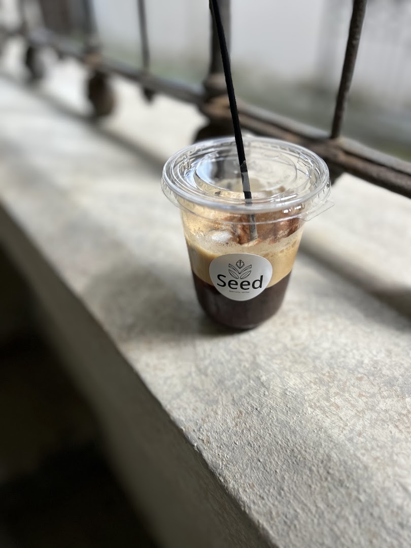 SEED Café: clear photo of branded drink