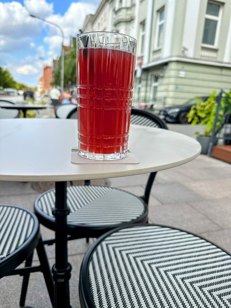 NOVA: appealing shot of bar drink