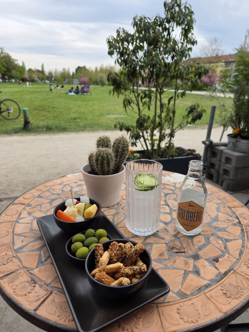 Backsteinchen: appealing photo of bar snacks