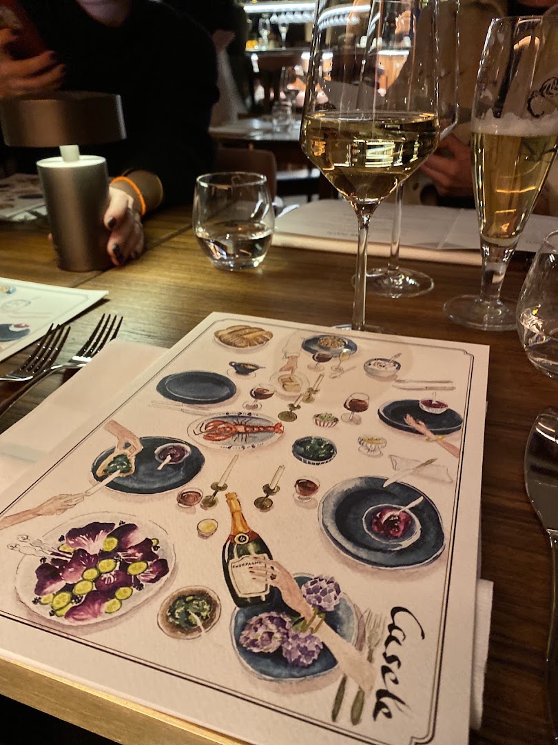 Casele: attractive table setting and atmosphere
