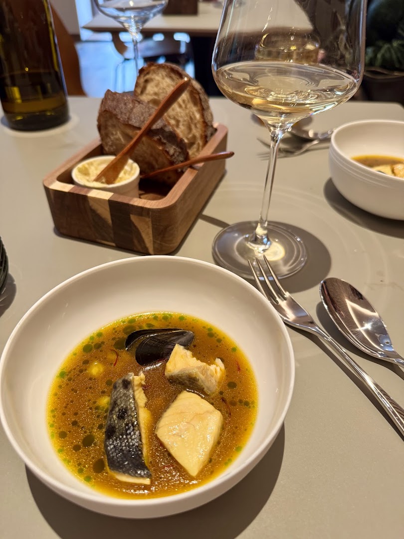 Das Fogosch: appetizing food and drink presentation