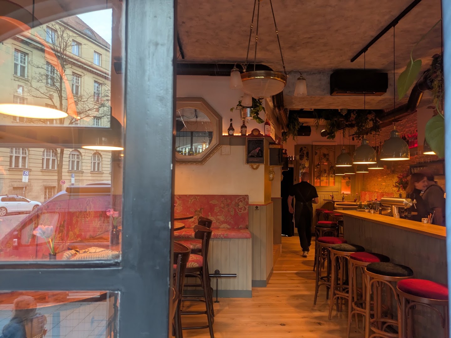 Franzi: inviting atmosphere and interior view