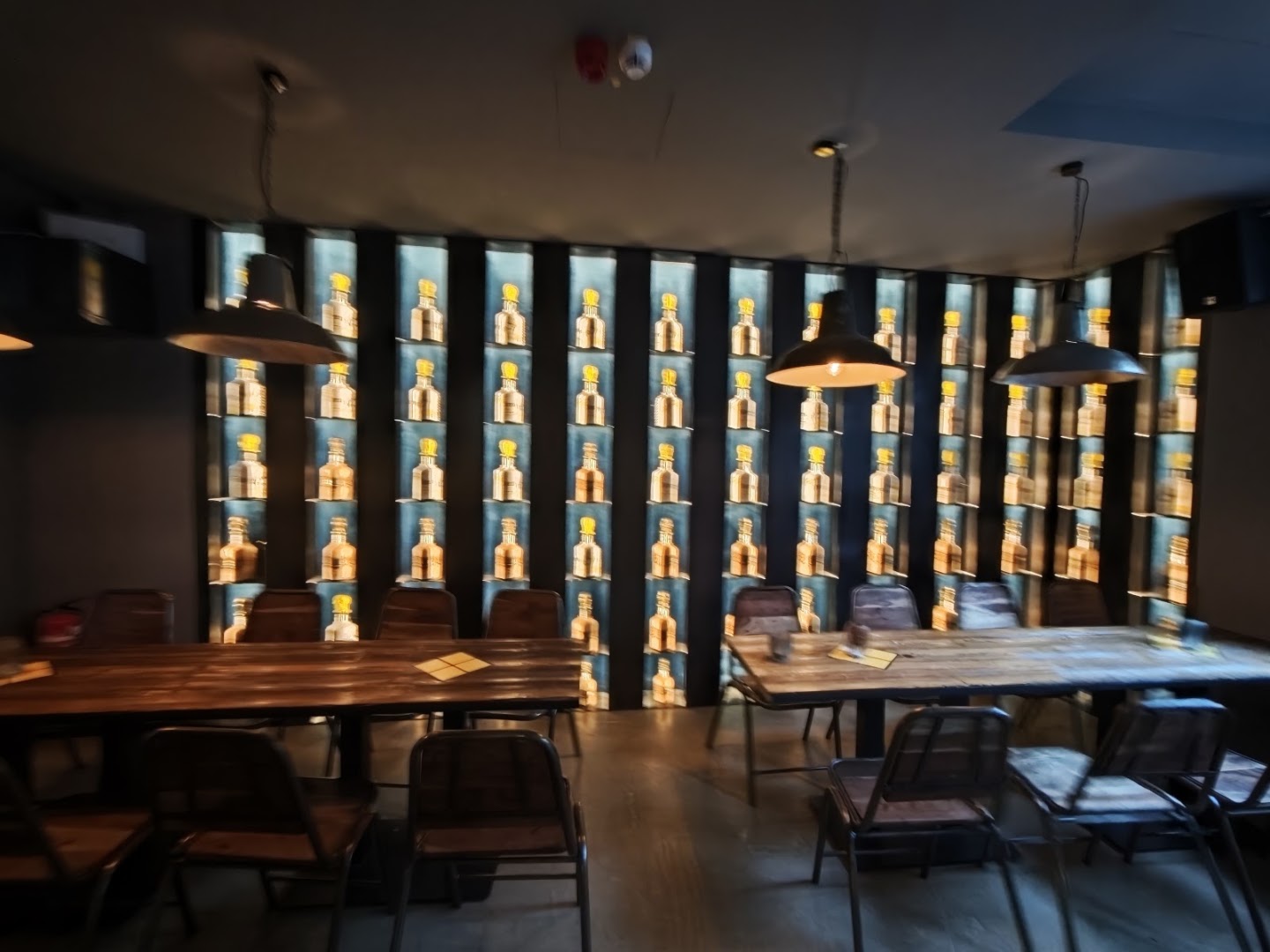 Frida: attractive interior atmosphere and decor