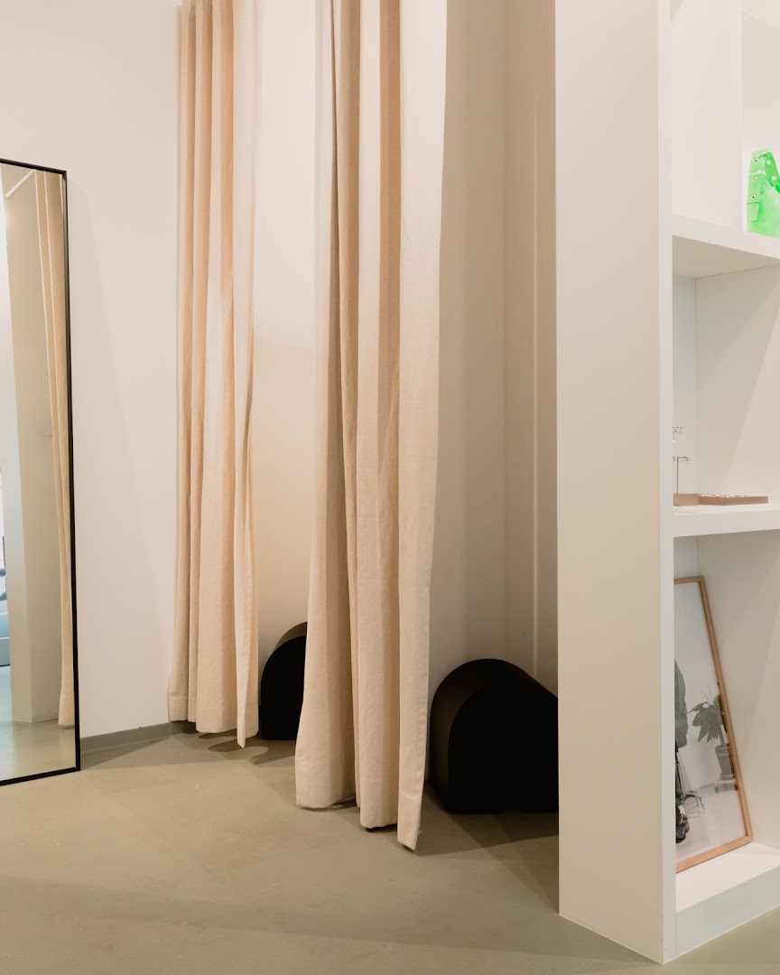 Homegirl Space: clean interior shop display photo