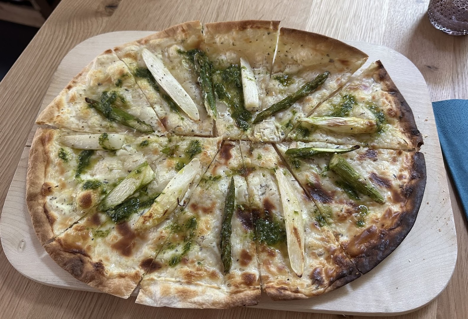 Künstler's Weinbar: appetizing photo of served food