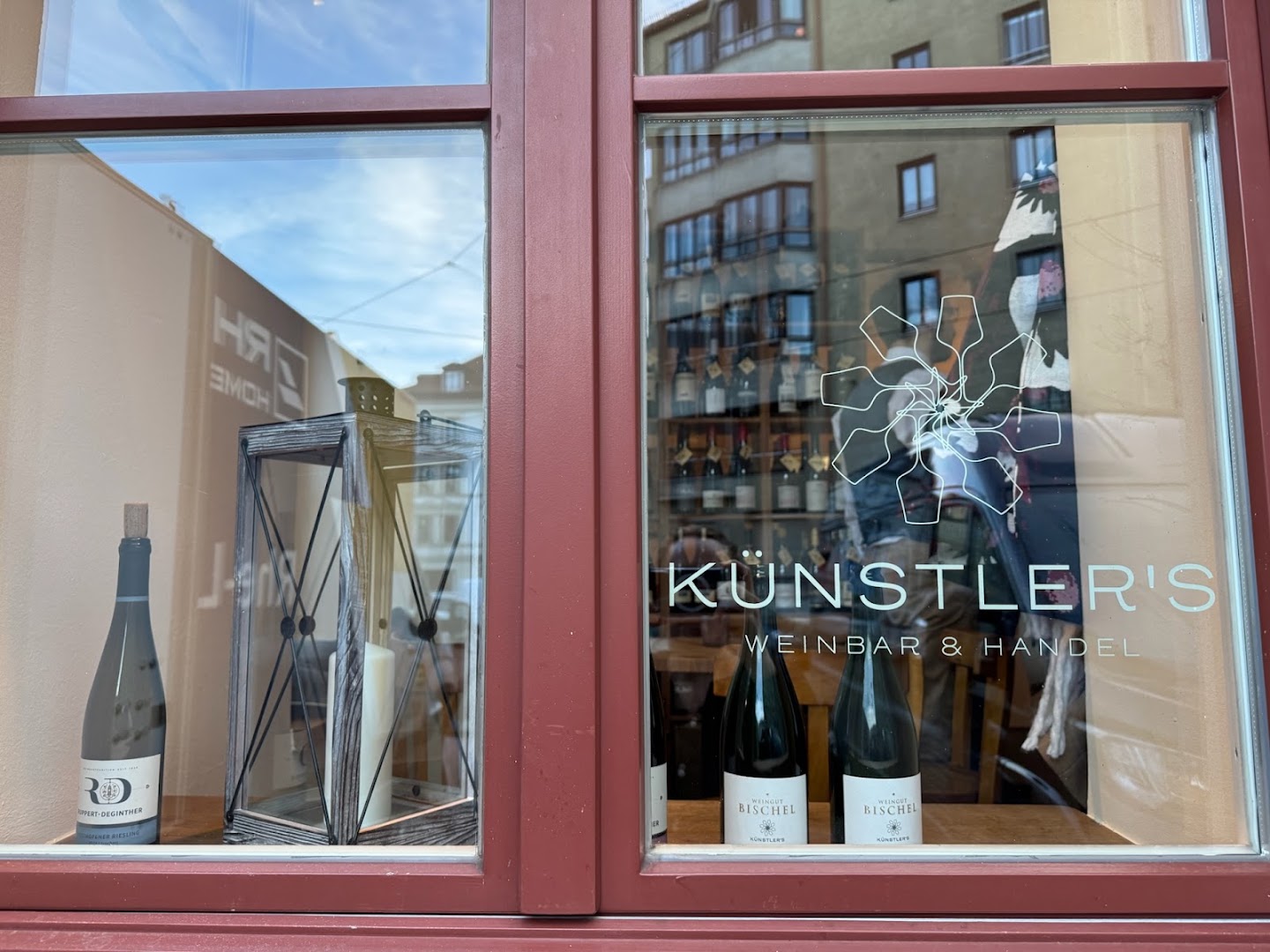 Künstler's Weinbar: clear, professional storefront display photo
