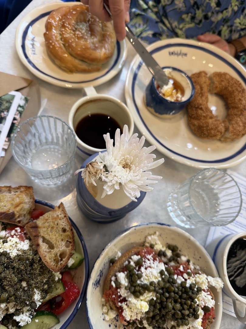ONOS Café: appetizing food and drink presentation