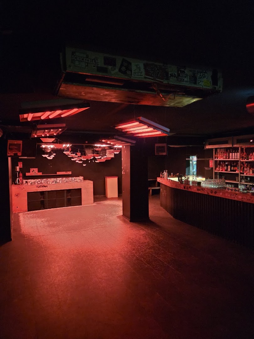 SPIN: clear shot of bar interior