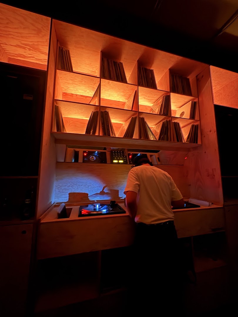 SPIN: venue's unique atmosphere