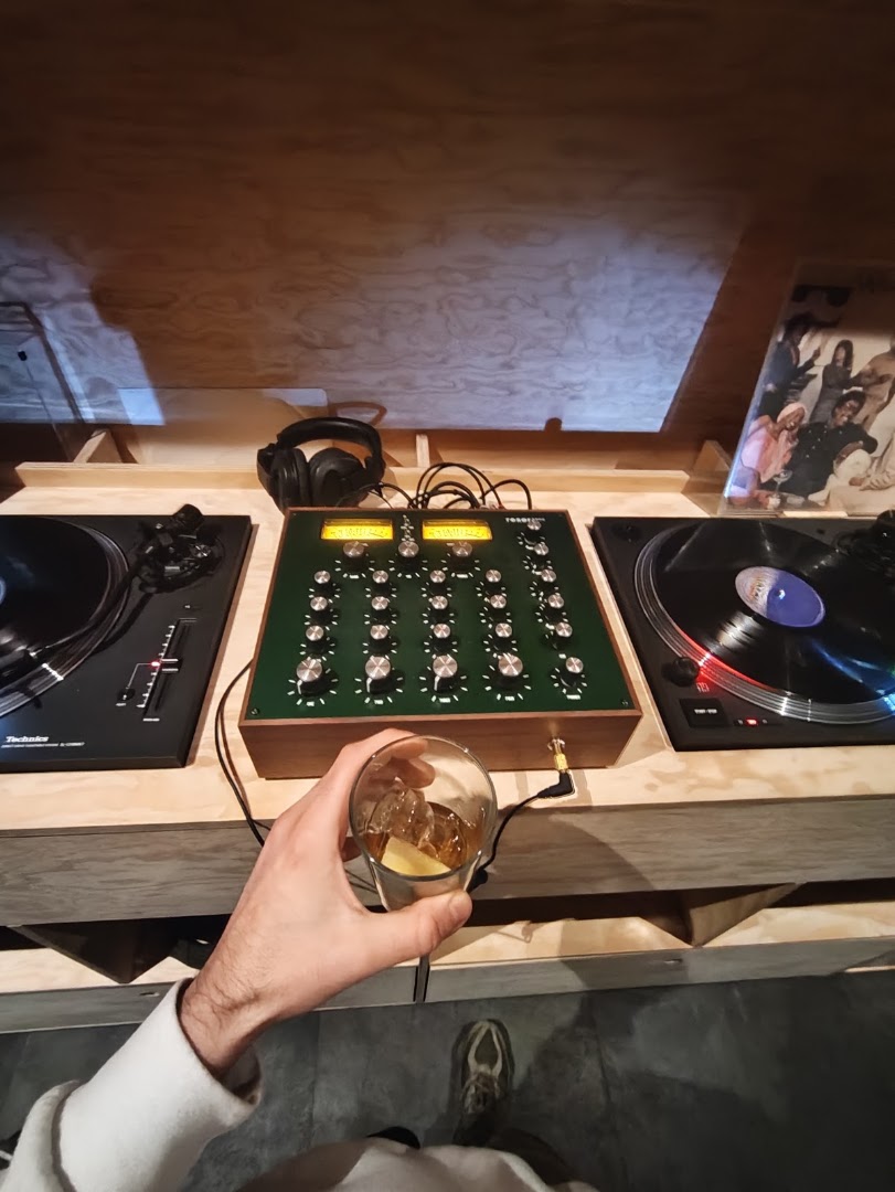 SPIN: venue atmosphere and drinks