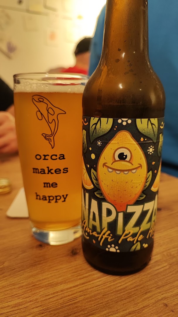 Orca Bar: clear photo of bar drinks