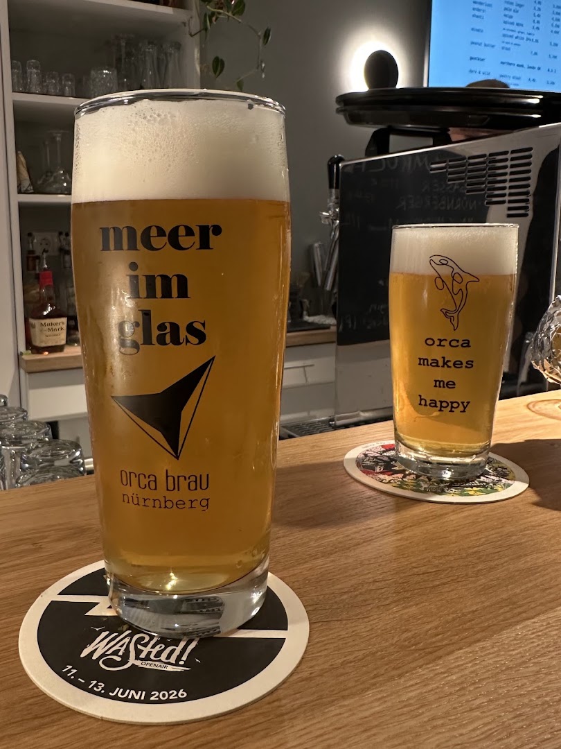 Orca Bar: high quality photo of drinks
