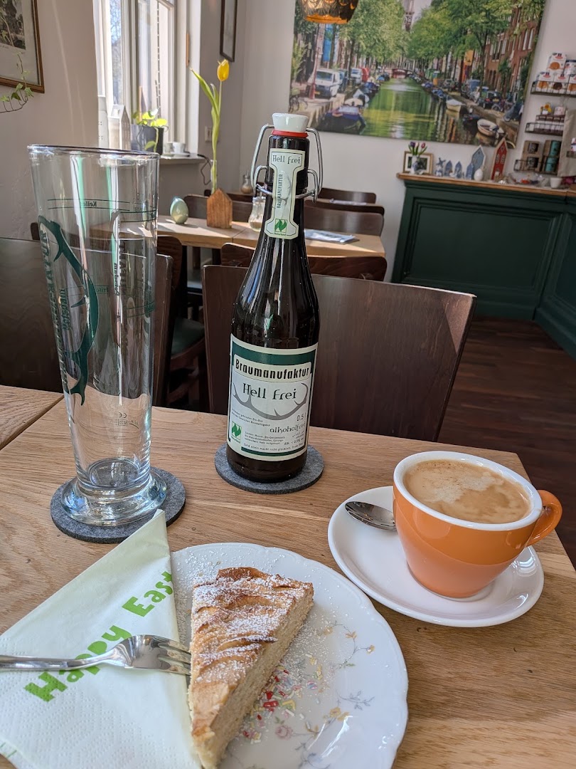 Das kleine Holländische: appetizing food and drink presentation