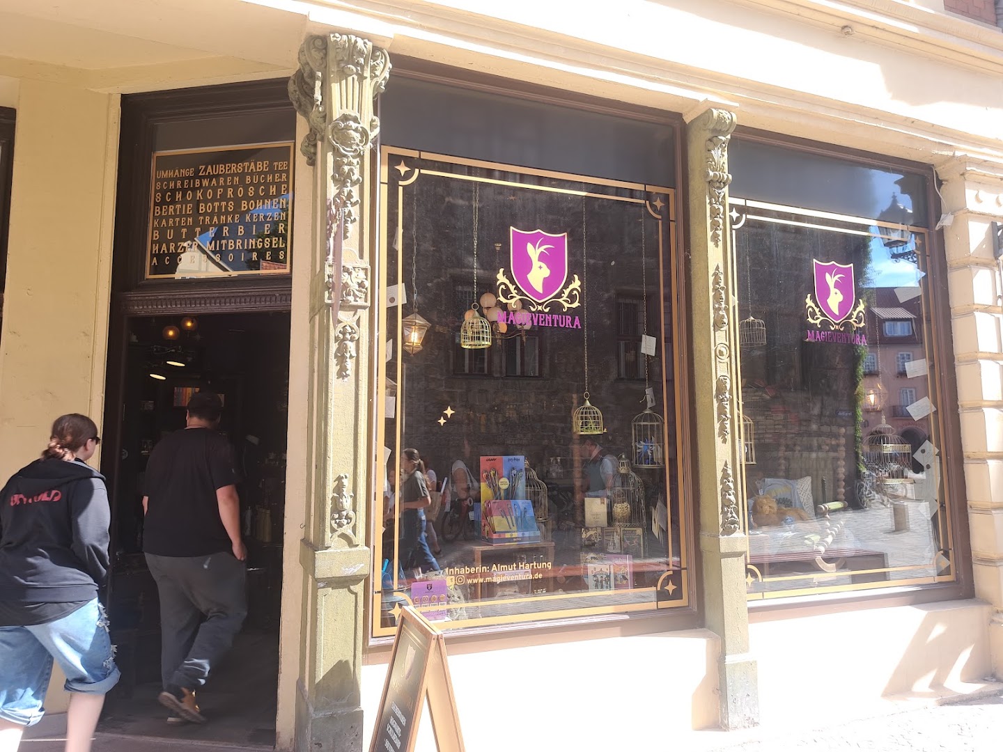 Magieventura: clear storefront photo showing shop