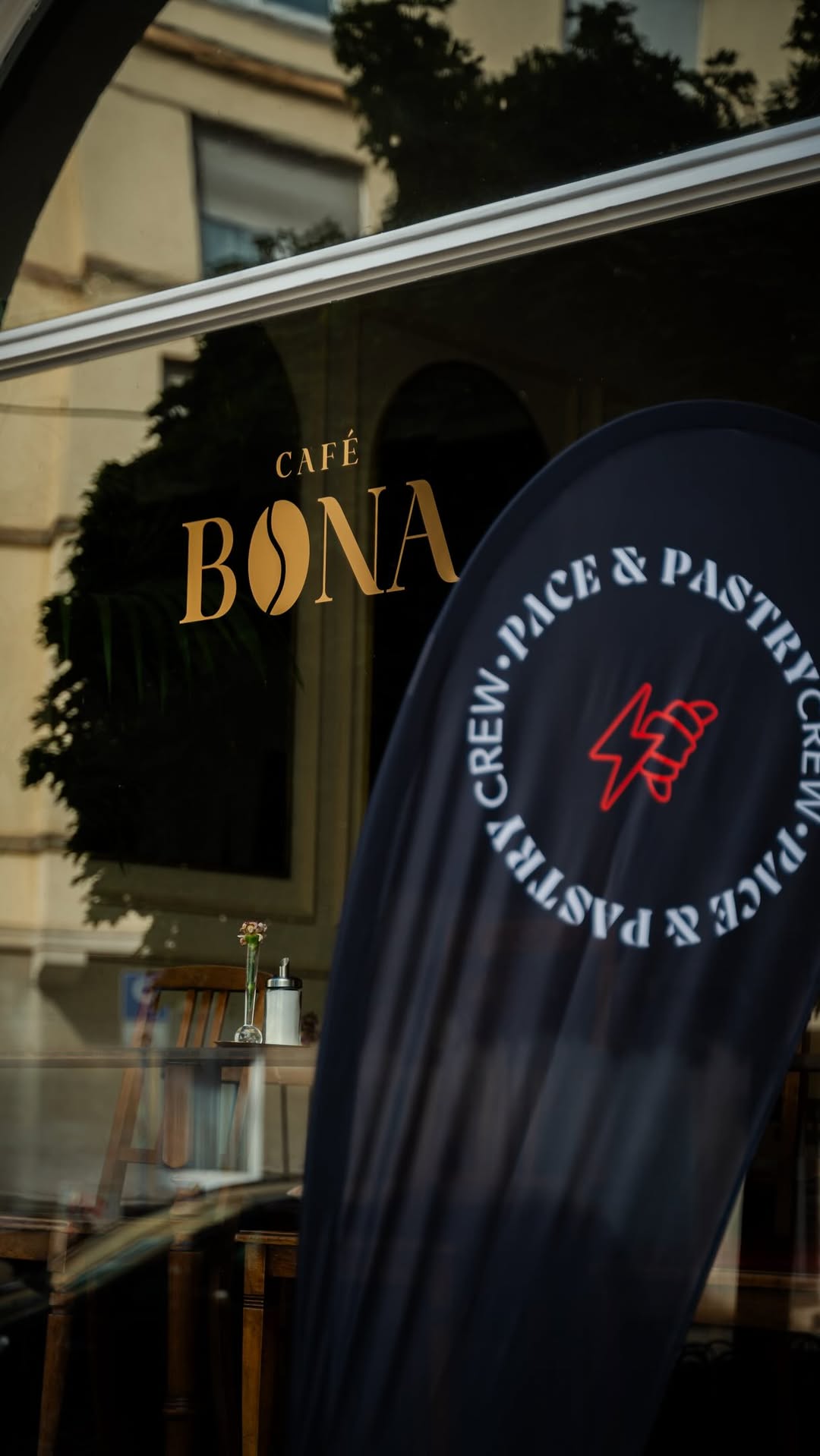 Café Bona: professional shot of venue exterior