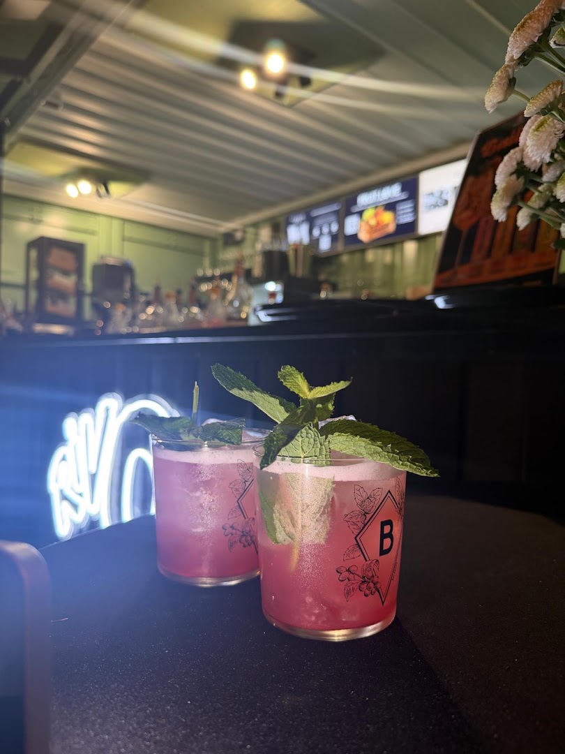 Rivo: appealing photo of bar drinks