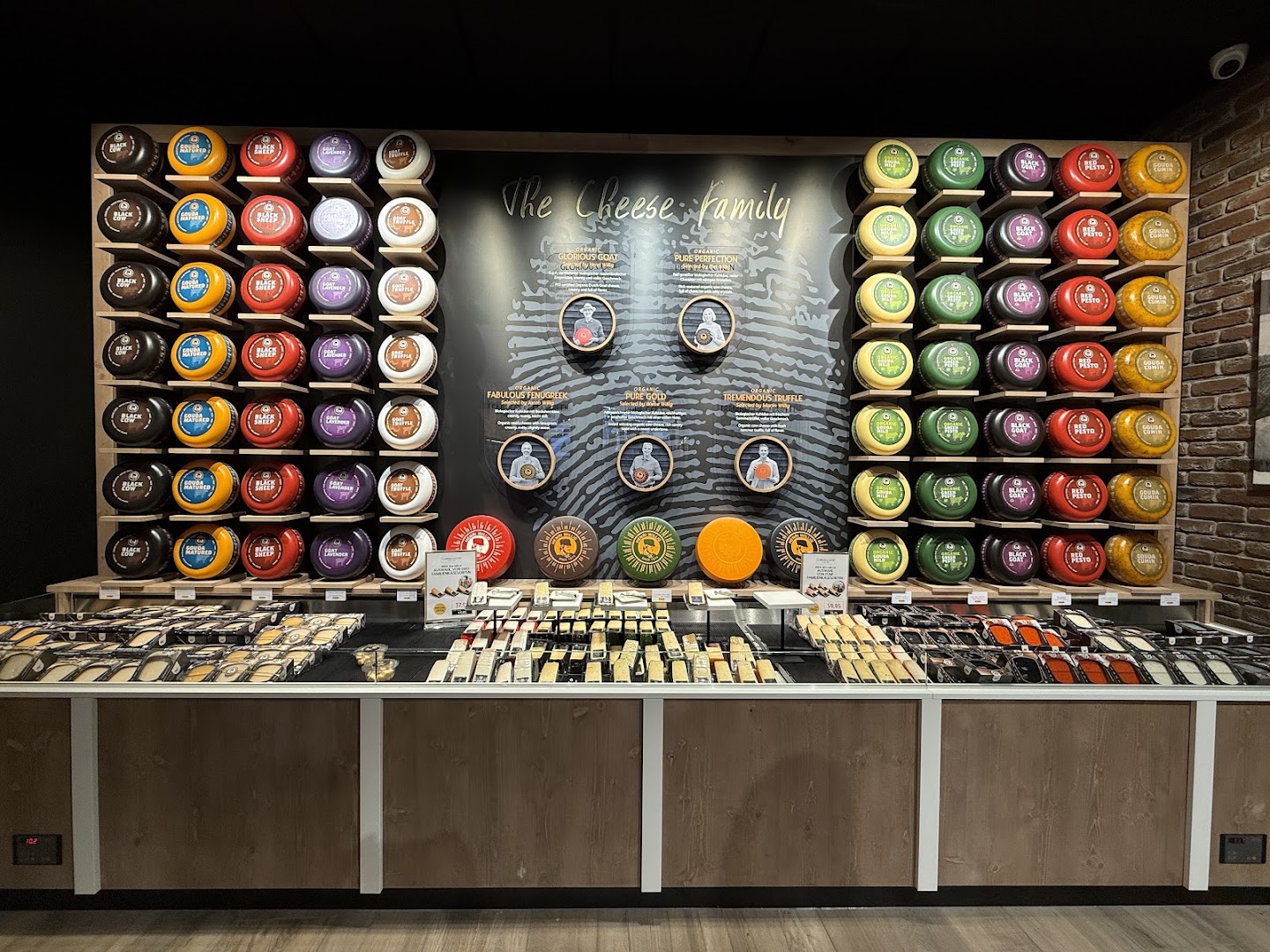 Cheese & More by Henri Willig: attractive, professional shop display photo