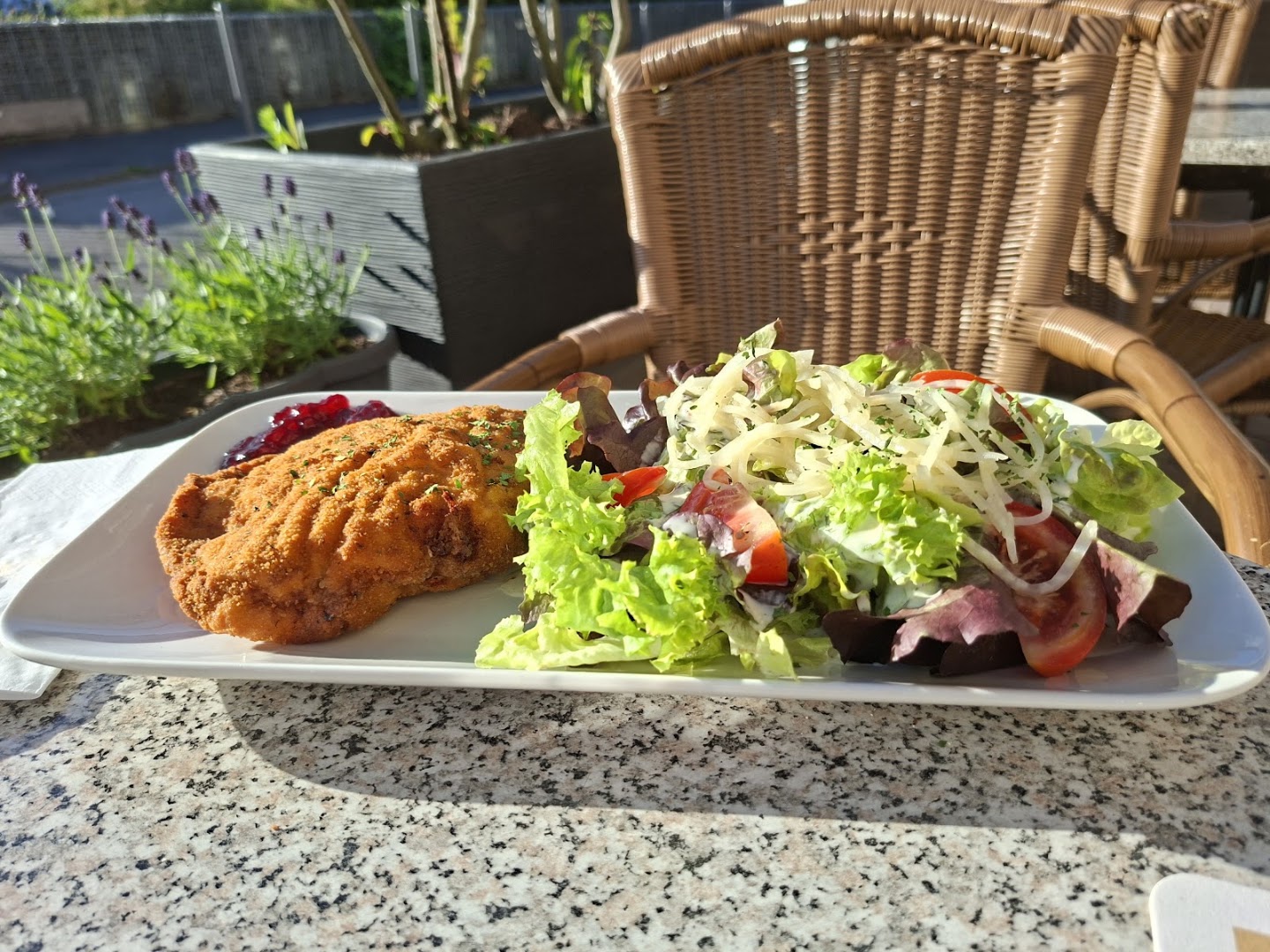 Ente in Zurlauben: appetizing food photo at restaurant