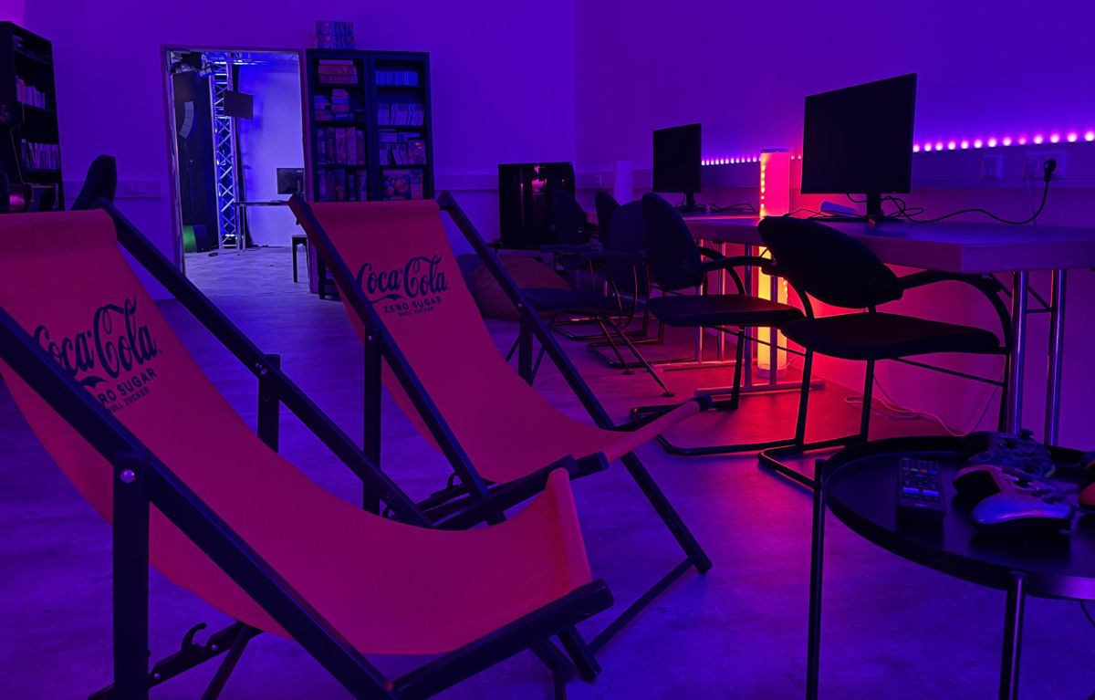 Orbit Bar: venue atmosphere and interior