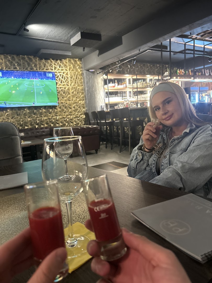 Porta Bar: atmosphere and social experience