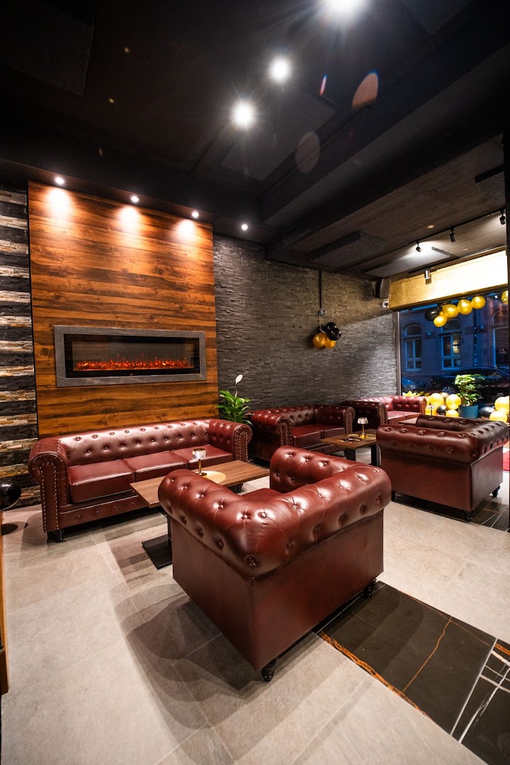 Porta Bar: high quality interior atmosphere shot