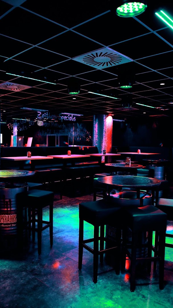 Zeitlos: bar's vibrant atmosphere