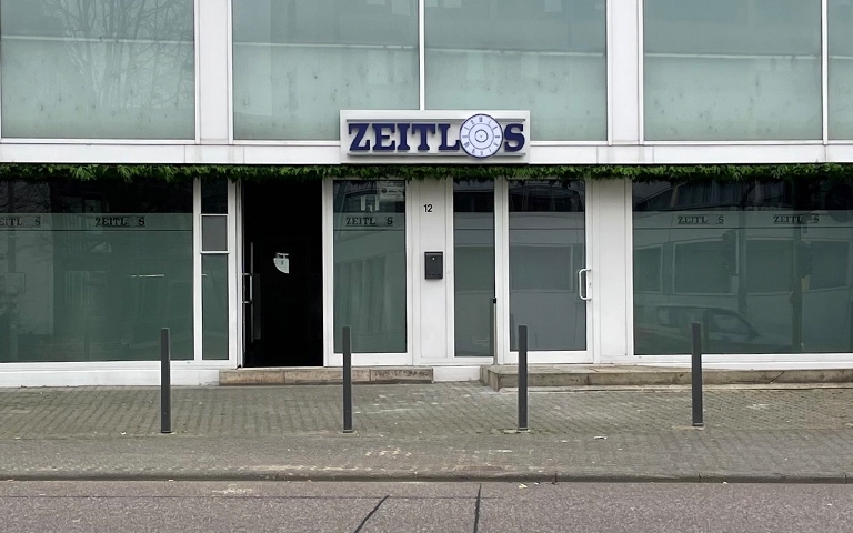 Zeitlos: clear exterior shot of venue