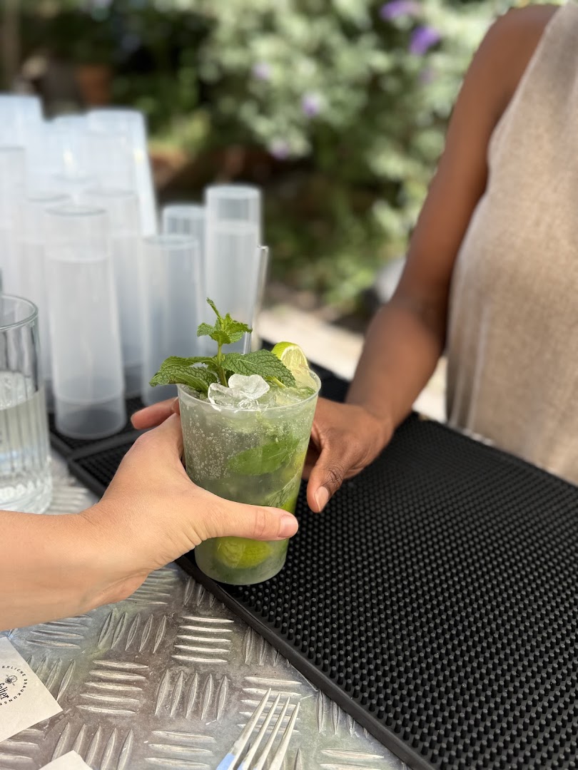 Encanto: appealing photo of served drink