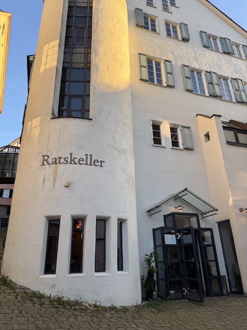 Ratskeller: clear exterior shot of venue