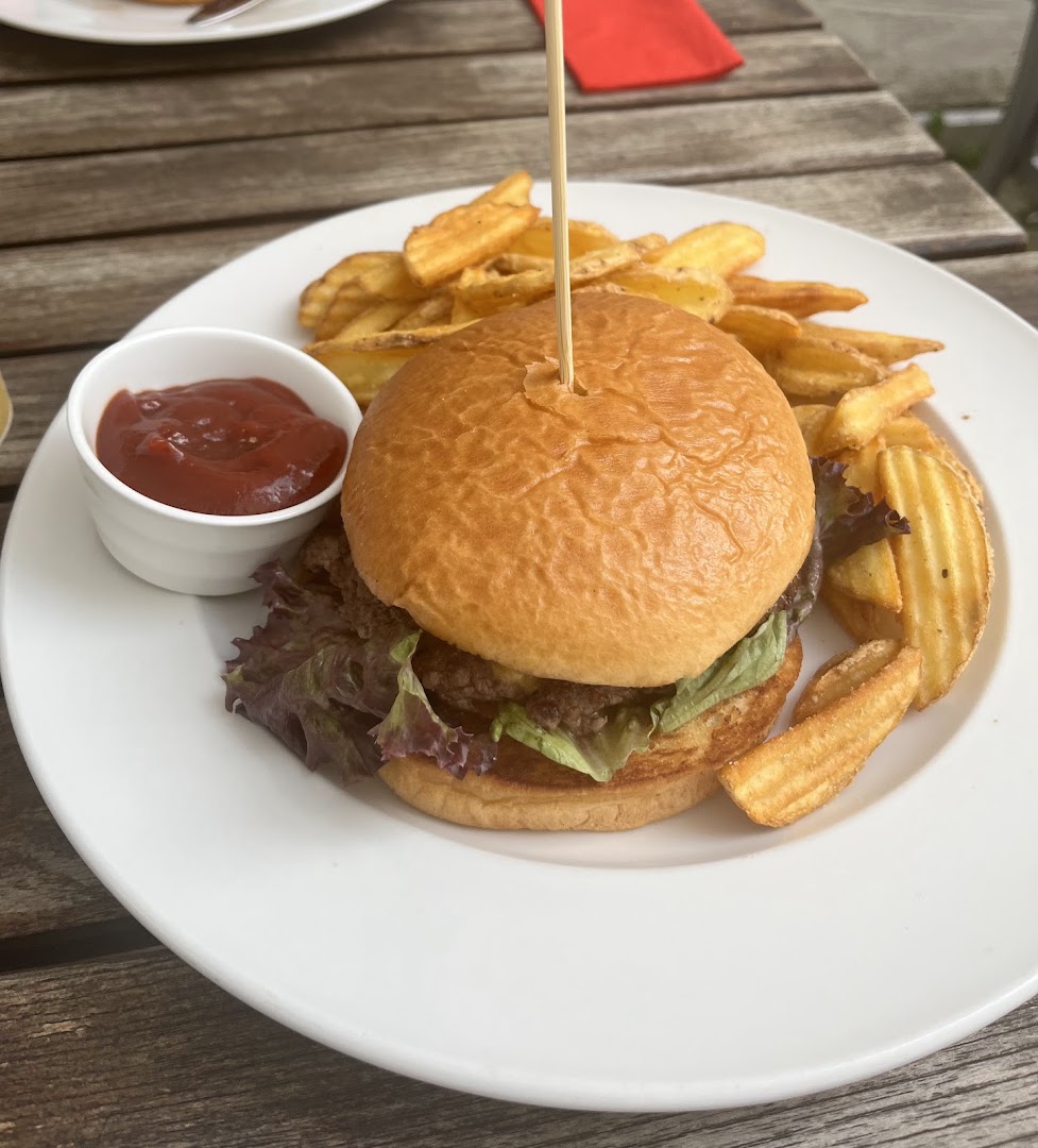 Ratskeller: appetizing, clear photo of food