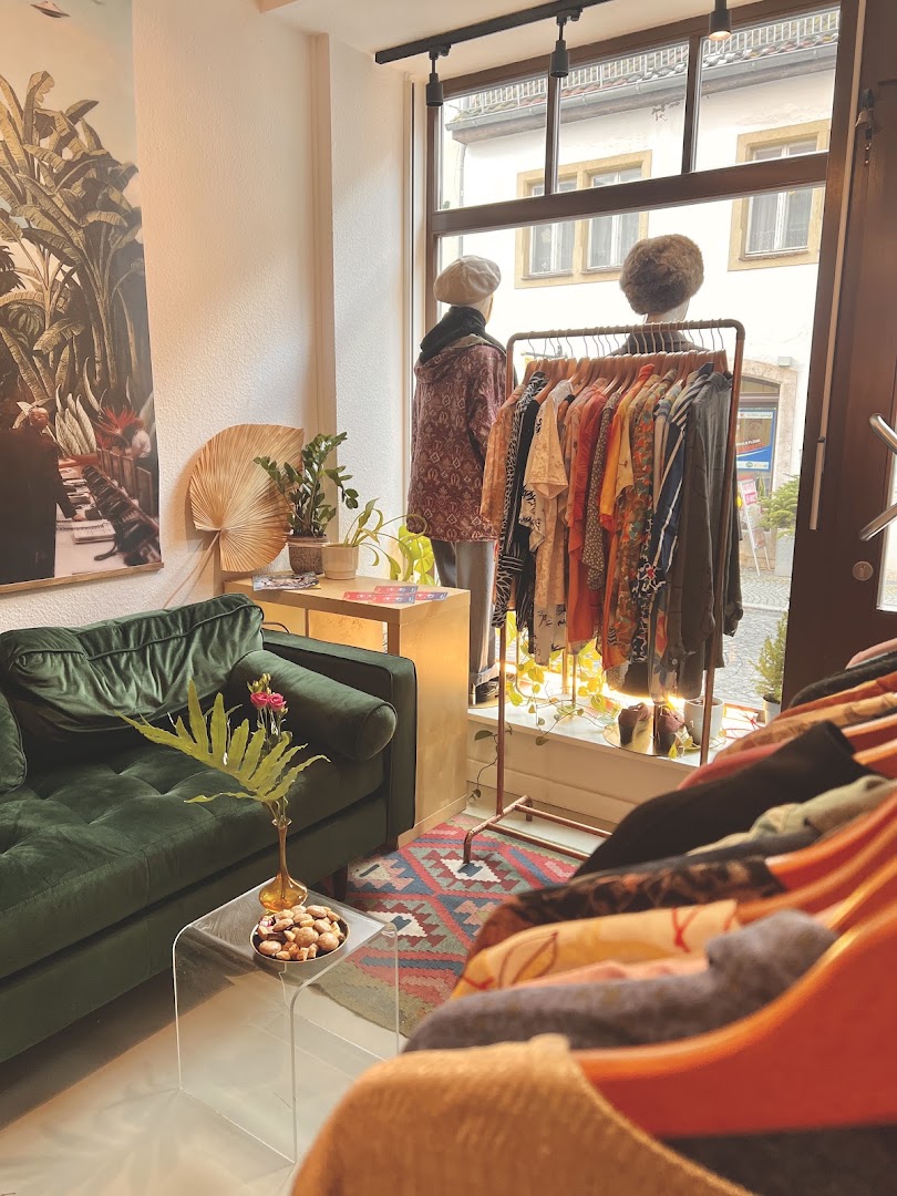 Alte Liebe: inviting shop interior and atmosphere