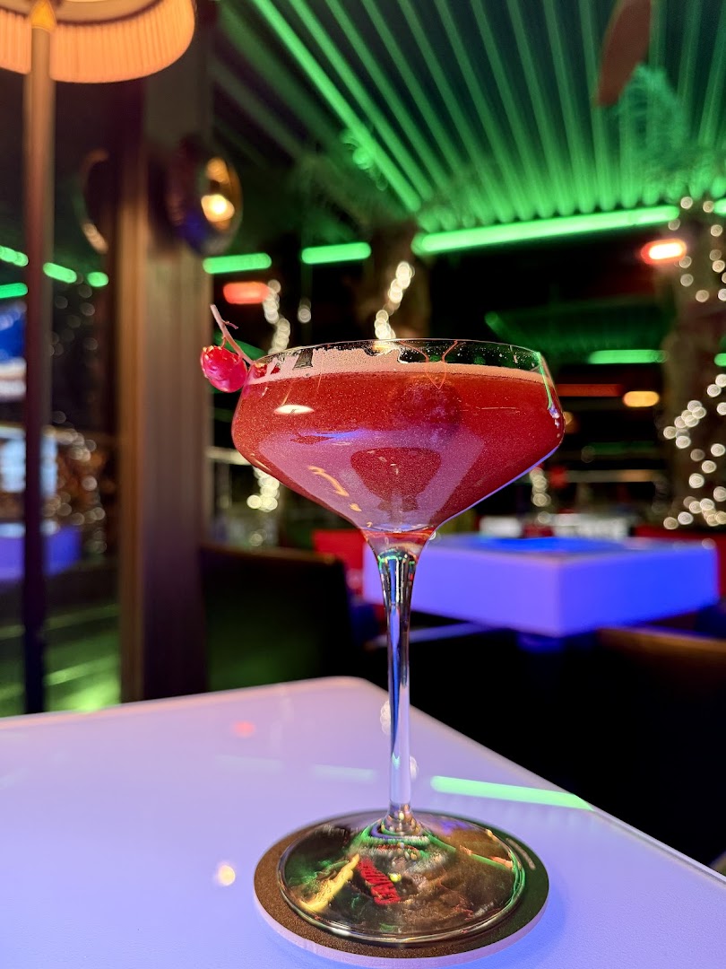 Skylounge: high quality cocktail photo