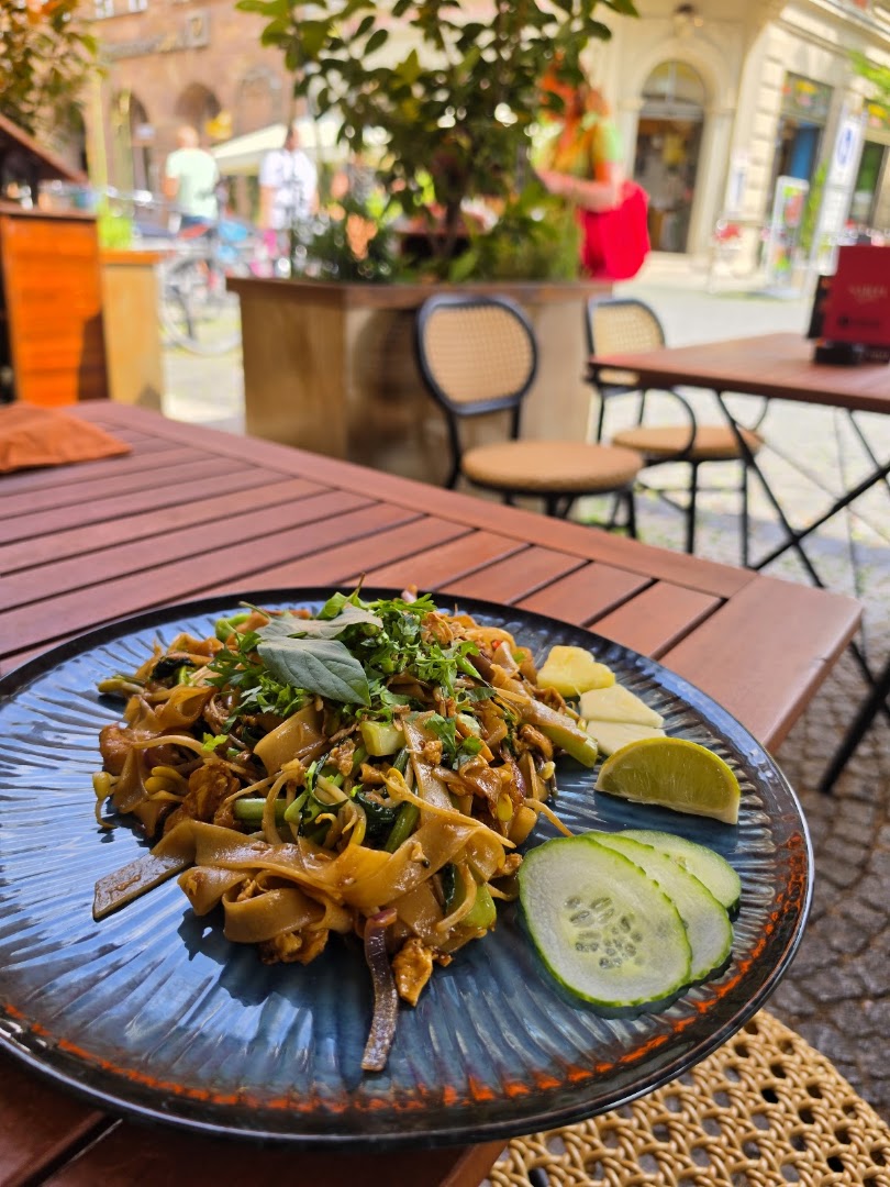 Thai Moon: appetizing food photo at venue
