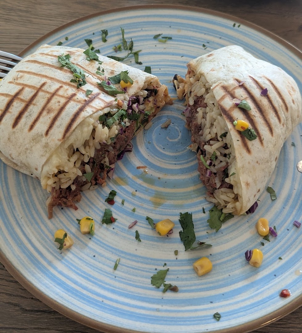 Maya: appetizing, clear photo of food