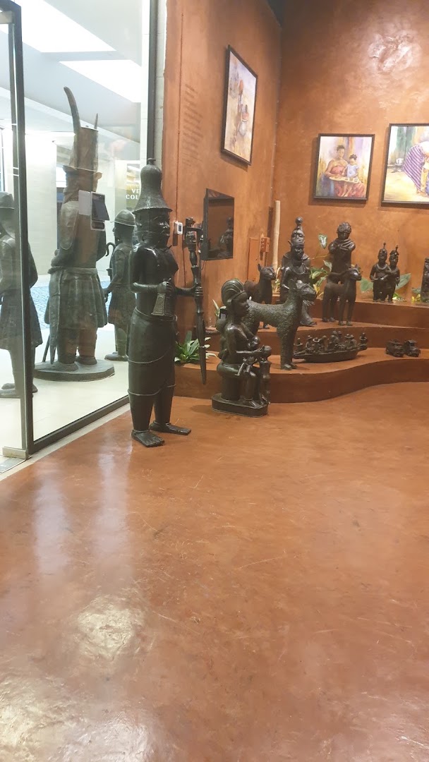Amba Gallery: clear view of gallery collection
