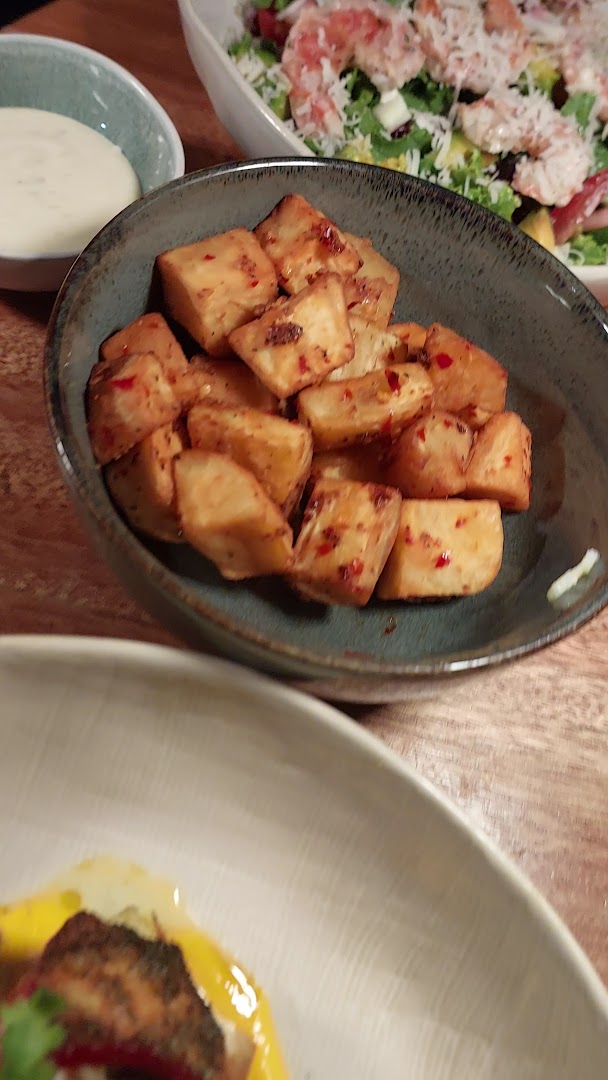 Aya Restaurant: appetizing, high-quality food photography