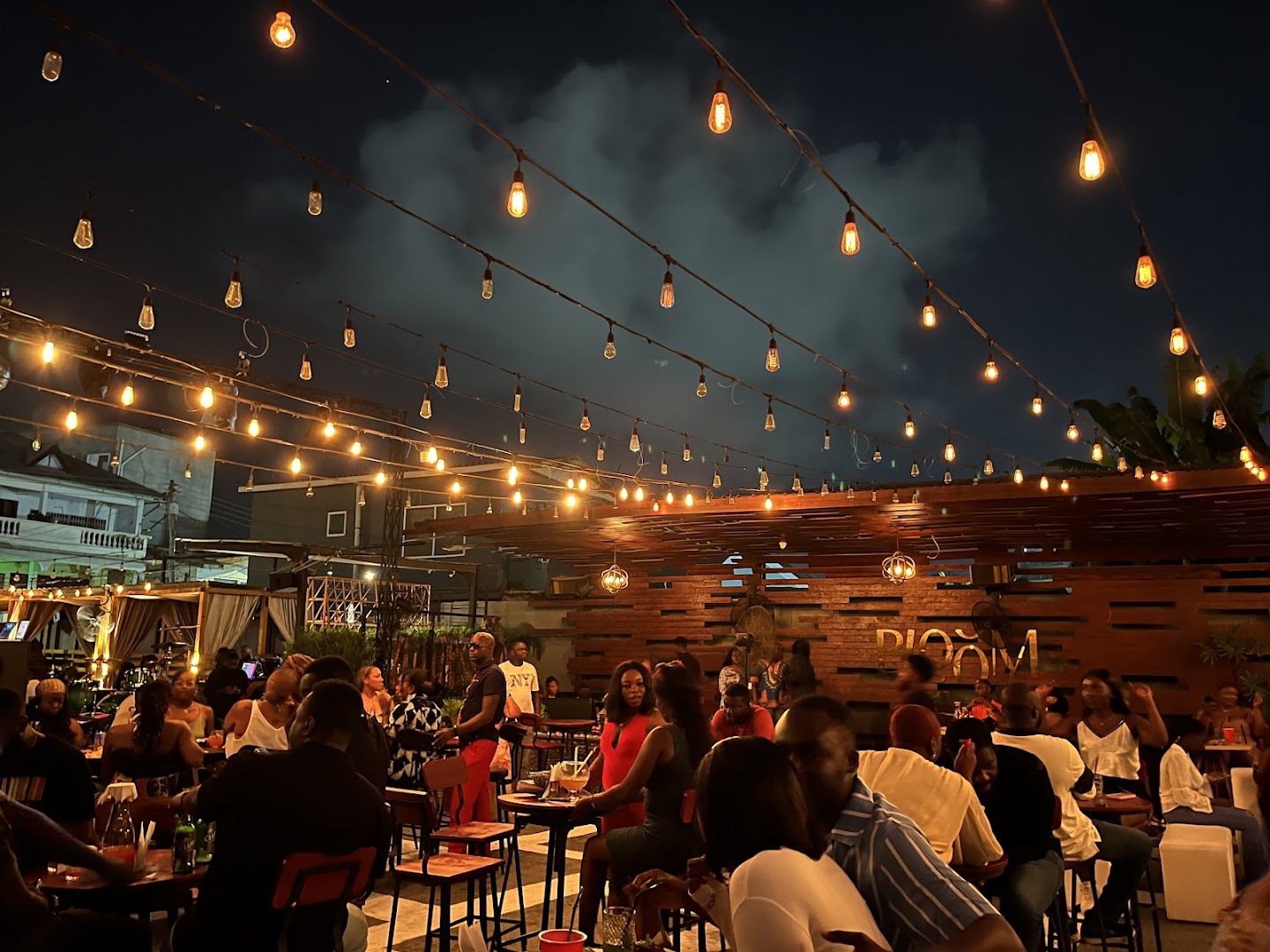Bloom Bar: inviting atmosphere and clear view
