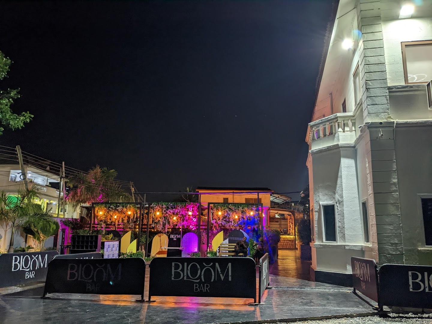 Bloom Bar: clear, inviting shot of venue