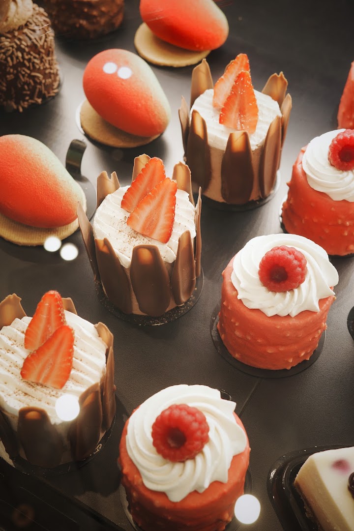 Café Clair: high quality appetizing food photo